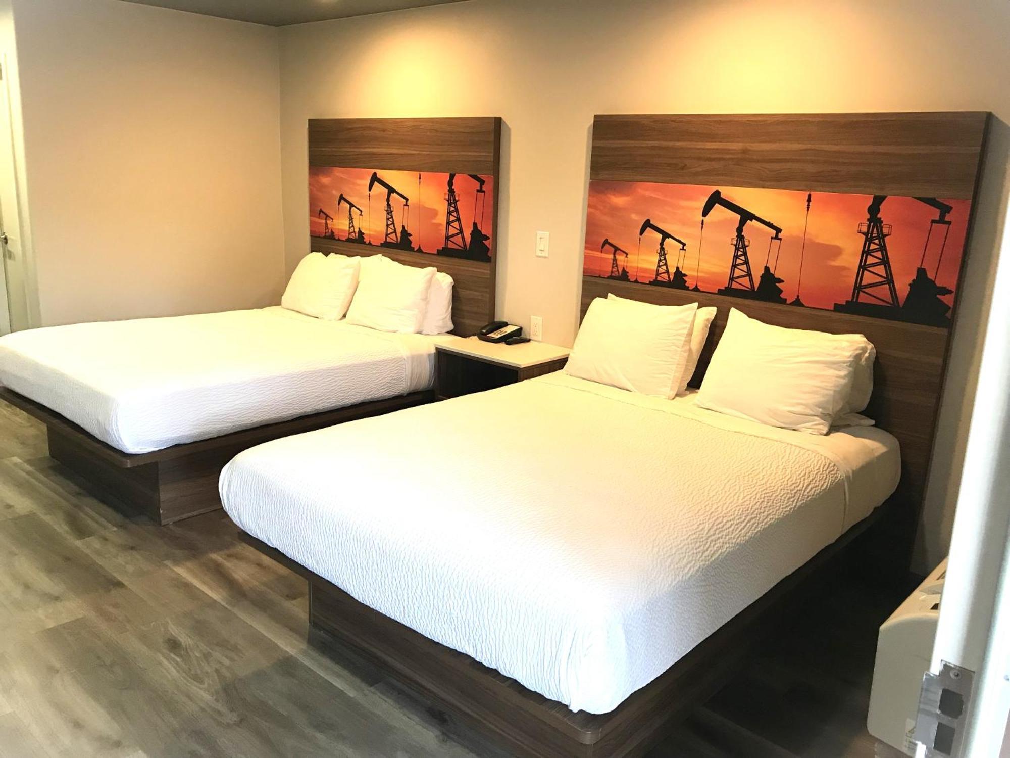 Hyland Inn Бриа Екстериор снимка